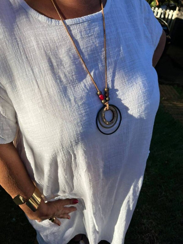 robe blanche avec poche
