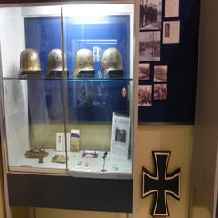 2016_4004-museum-vliegbasis-deelen-10-sept-standard-4f4alw.jpg