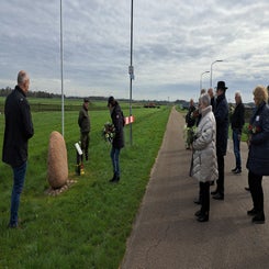 2024_0822-herdenking-bij-monument-robert-georges-heckmann-sas-operatie-amherst-verlengde-grensweg-gieten-12-apr-standard.jpg