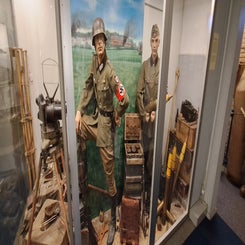 2025_2317-excursie-diogenes-museum-vlb-deelen-30-aug-standard-c45l37.jpg