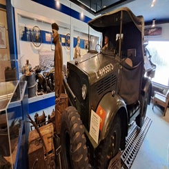 2025_2321-excursie-diogenes-museum-vlb-deelen-30-aug-standard-hcciig.jpg