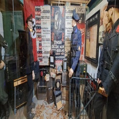 2025_2652-arnhems-oorlogsmuseum-1940-1945-standard-cunsbj.jpg