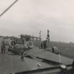 2025_2958-bft-slag-om-den-haag-veel-junkers-ju-52-moesten-een-noodlanding-maken-of-werden-neergeschoten-op-10-mei-1940-standard.jpg