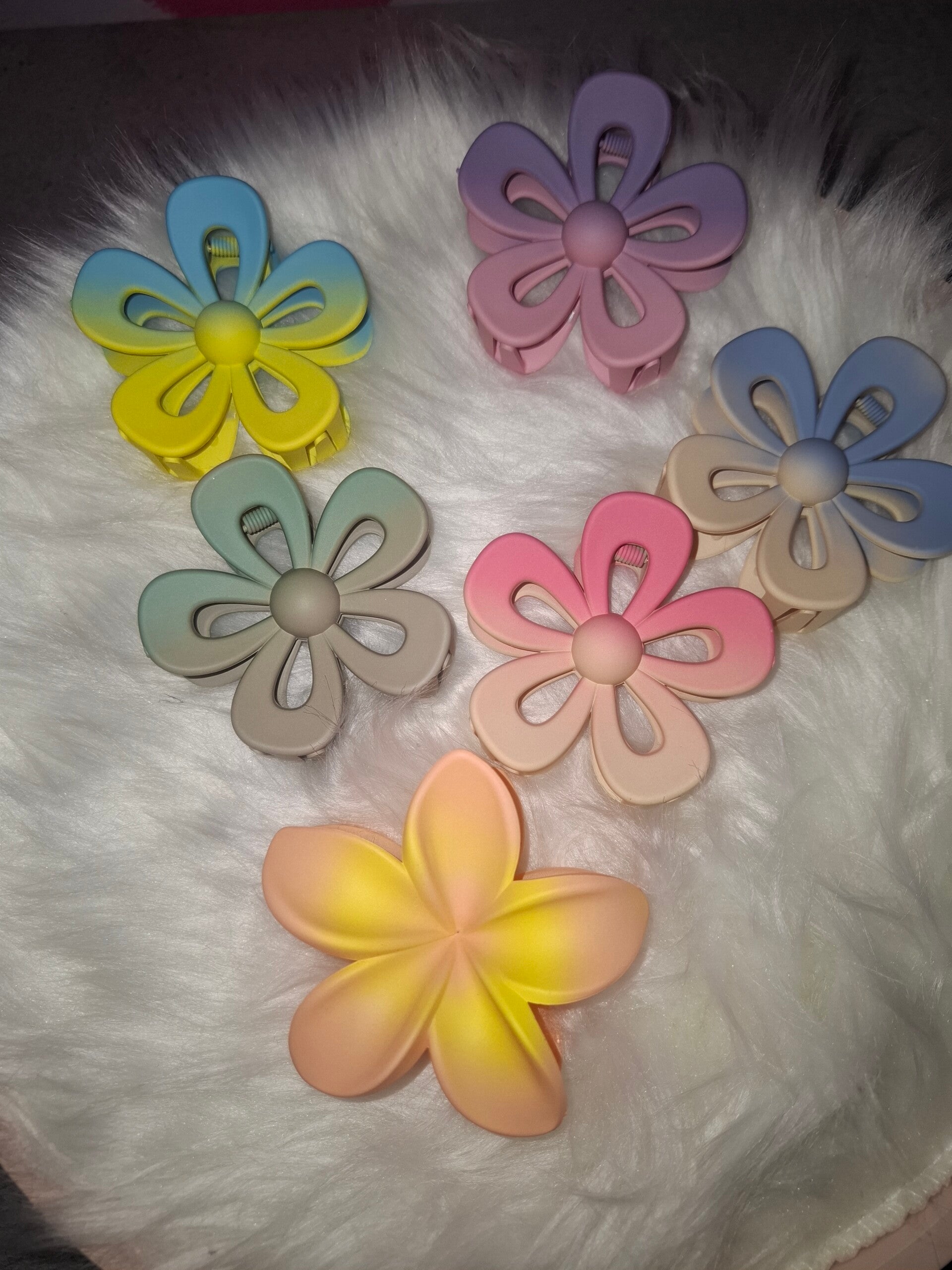 Flower claw