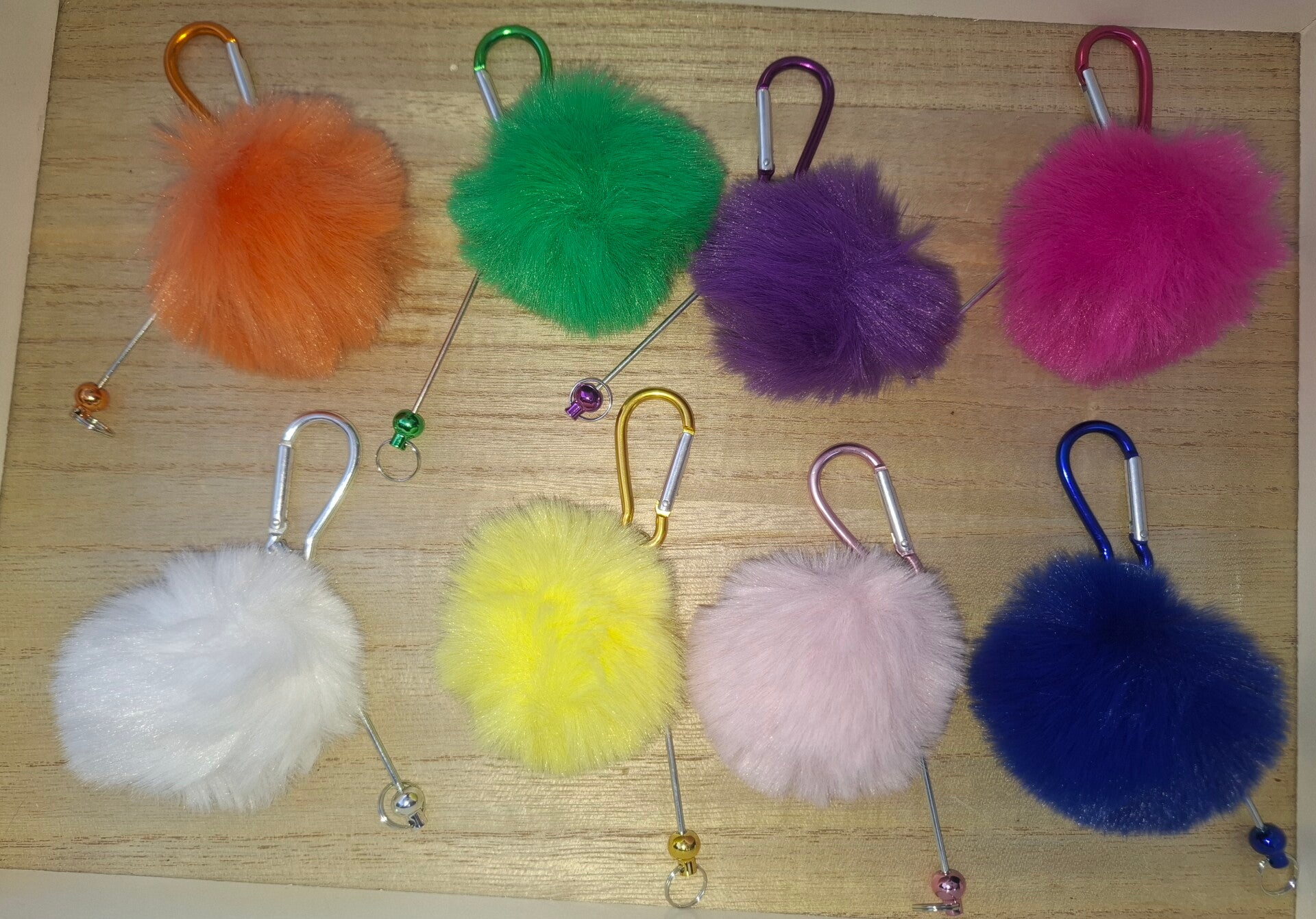 Kralen sleutelhanger (karabijnhaak)  met ponpon