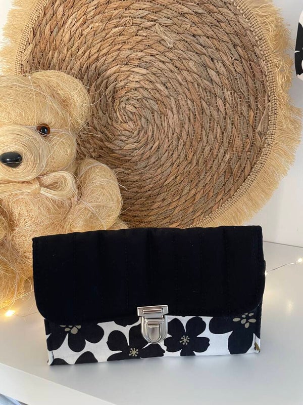 Petite pochette a rabat