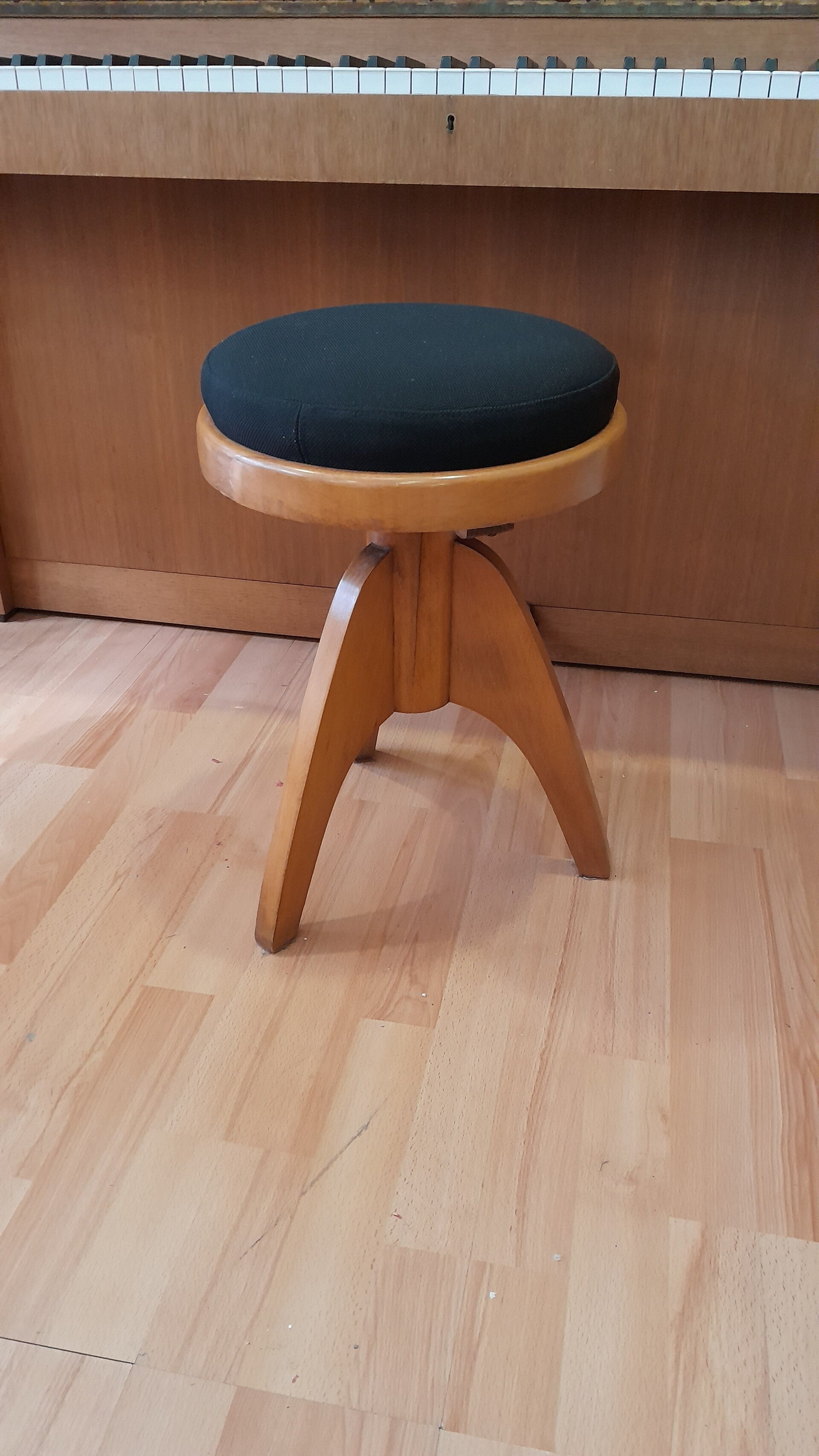tabouret de piano d'occasion chêne clair