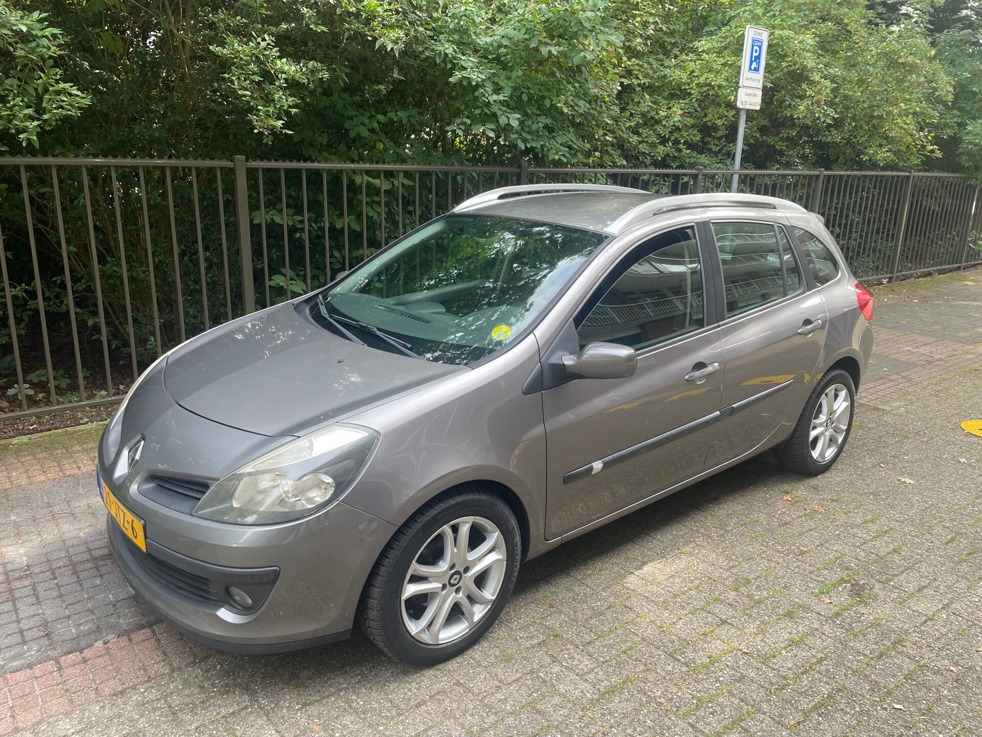 Renault Clio 1.2i TCE Estate Selection Sport incl. NAP