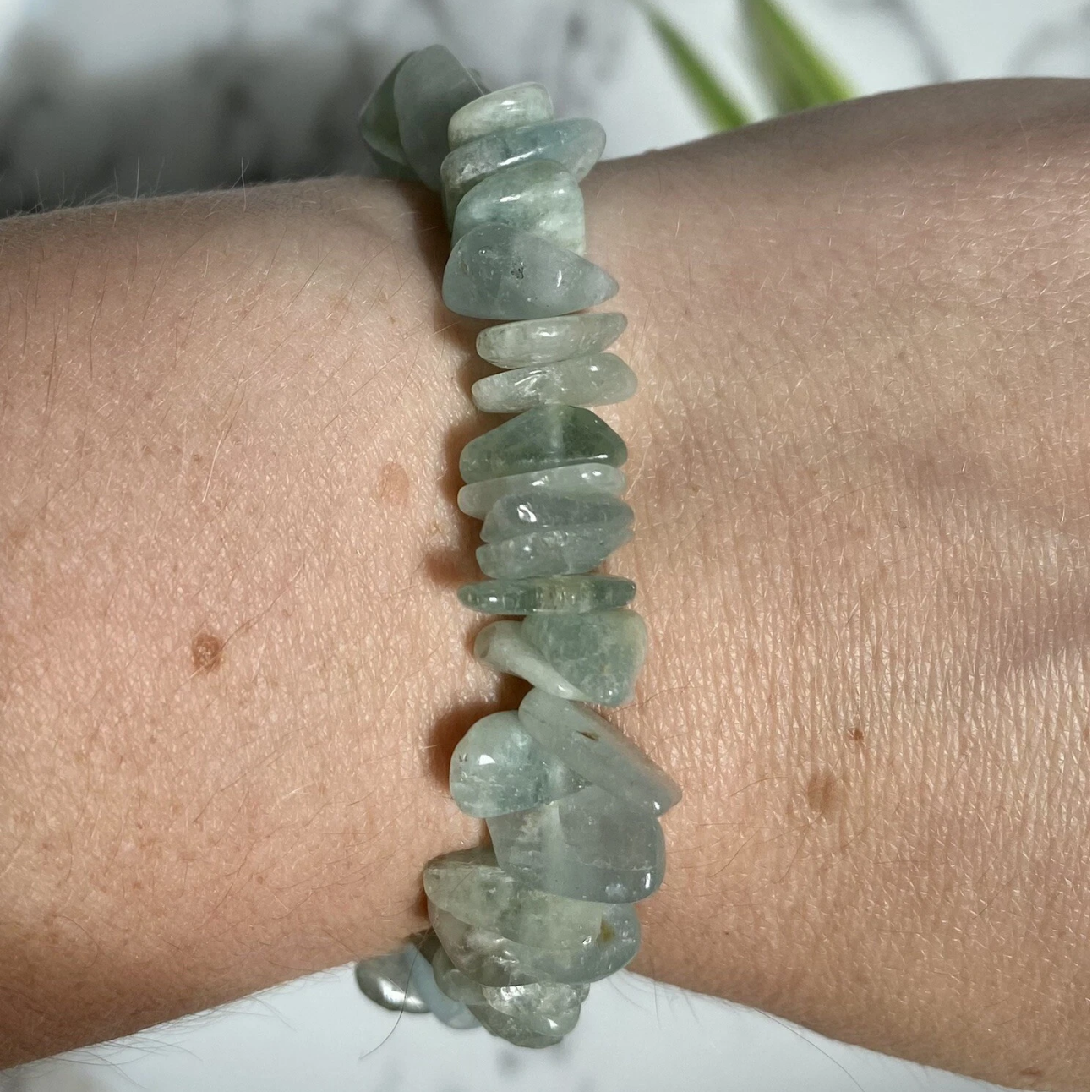 Aquamarine Chunky Gemstone Chip Elastic Bracelet