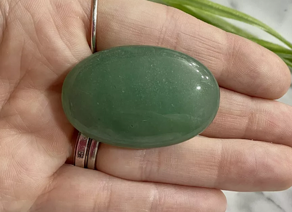 Green Aventurine Palmstone 3x4.5cm Gemstone Crystal Chakra Healing Meditation