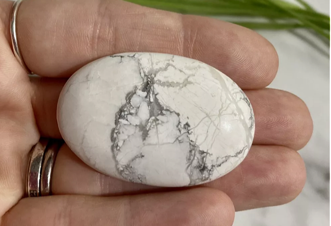 White Howlite Palm Stone 3 x 4.5cm