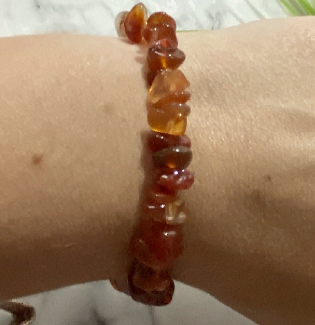 Carnelian Chip Elastic Bracelet