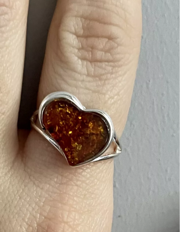 Cognac Baltic Amber Large Heart Ring Size R 3.12grams 925 Sterling Silver