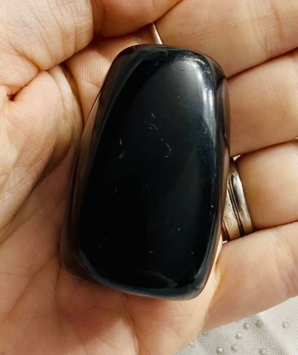 Black Obsidian XL 81g Tumbled Stone