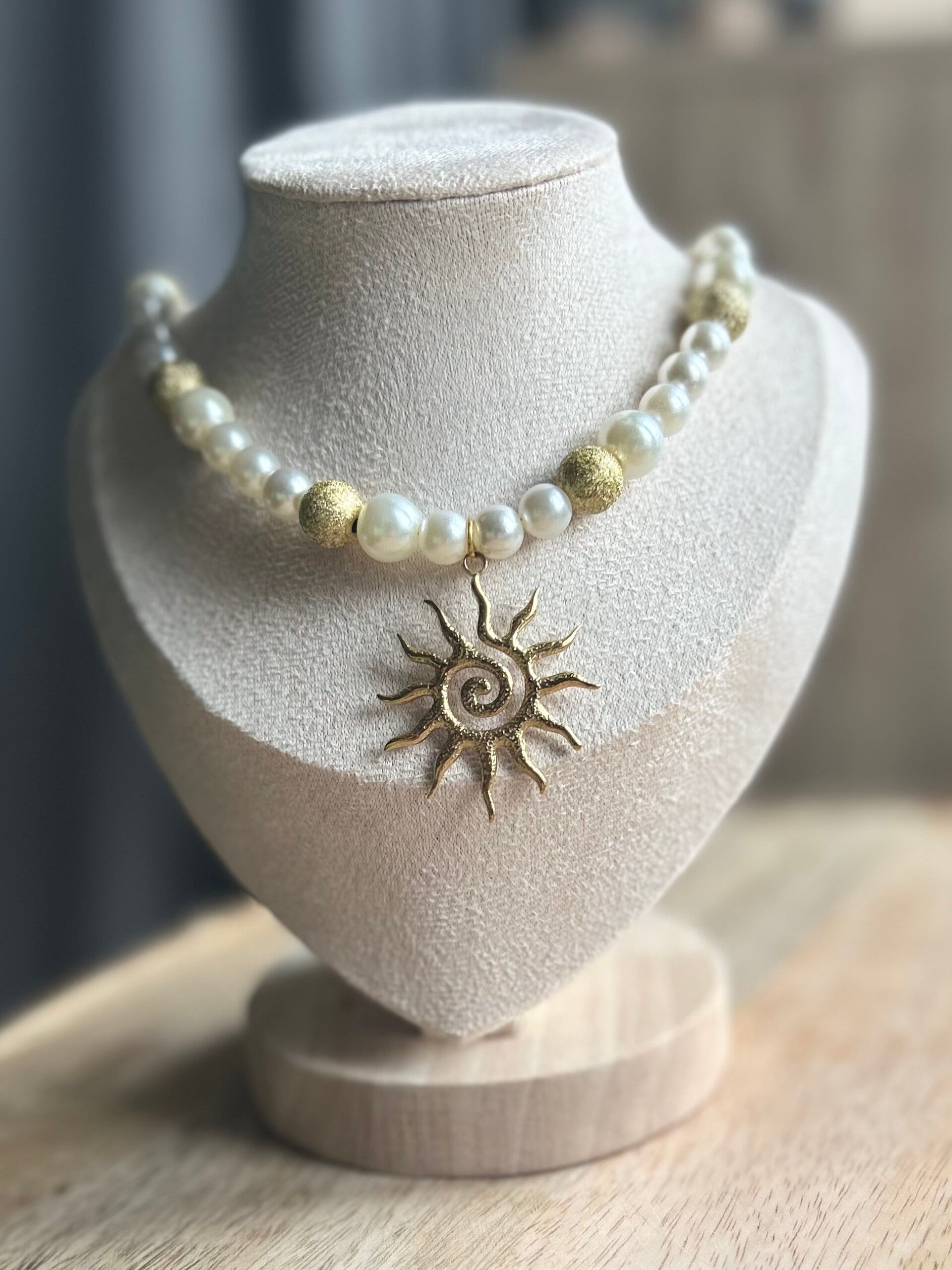 Collier • SUMMER