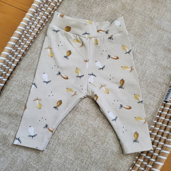 Broekje peren maat 50