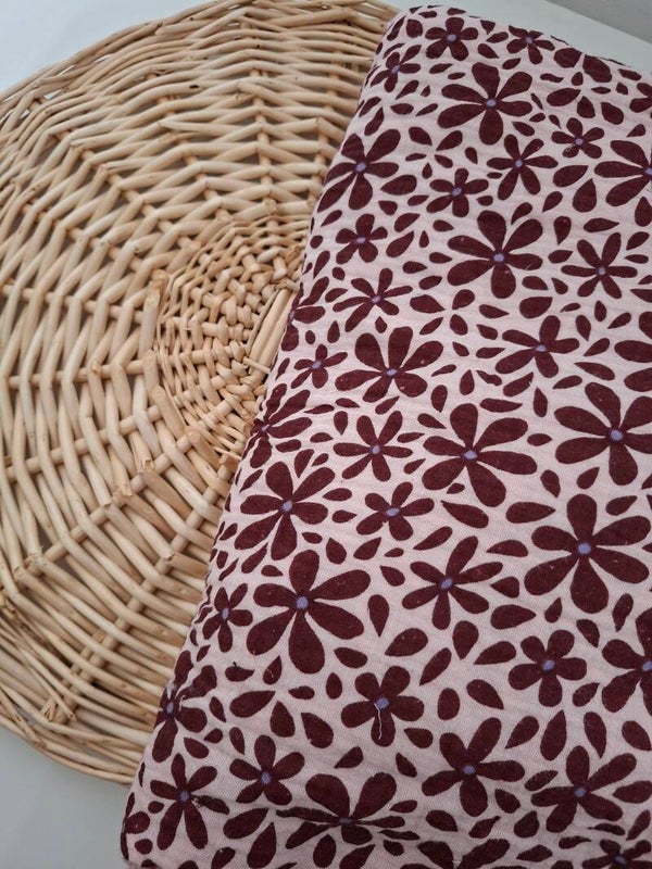 Hydrofiel bordeaux bloemen