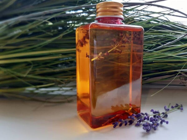 Huidolie met essenciële oliën, speciaal voor jouw gemaakt.  100ml