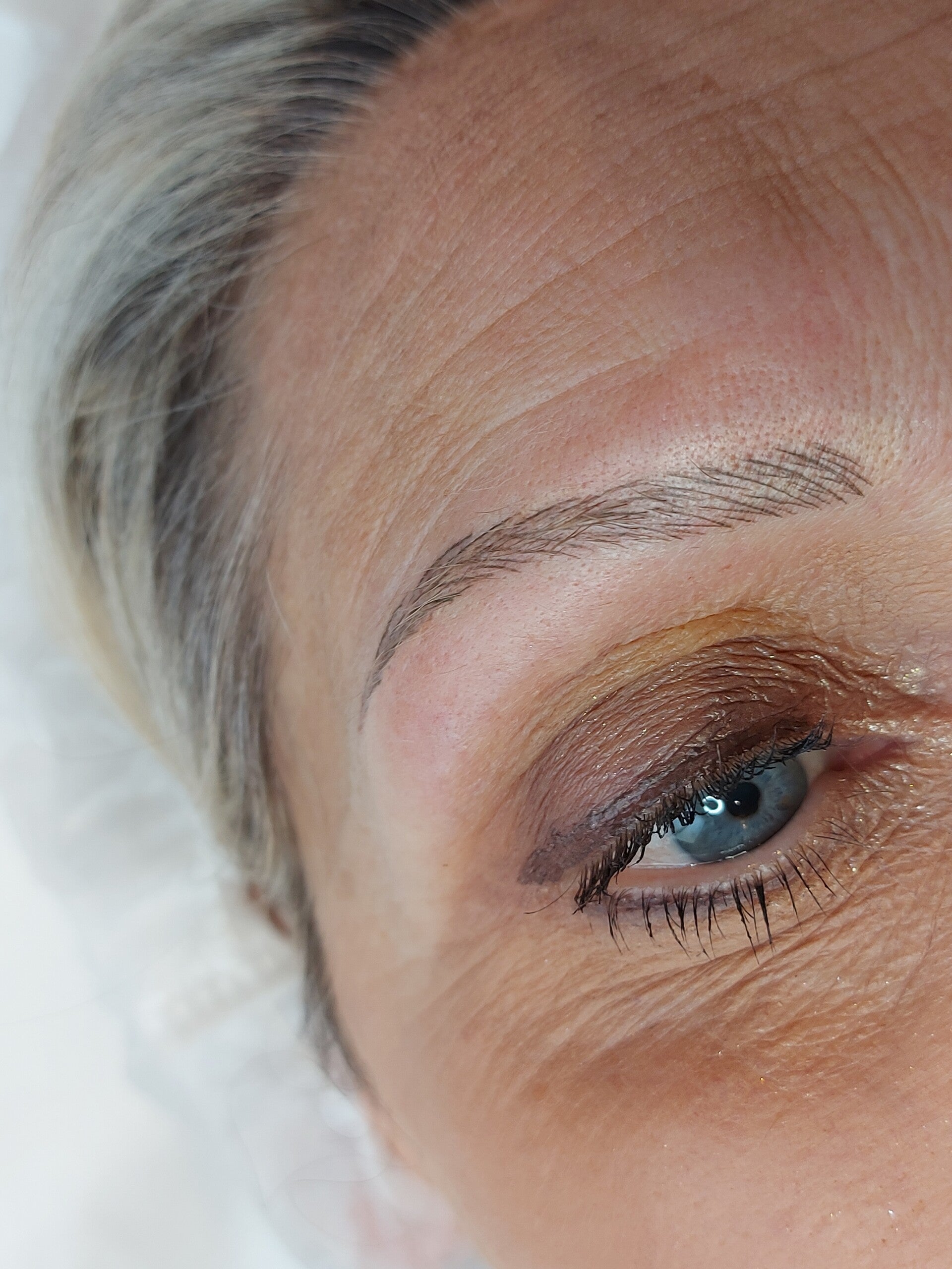 maquillage permanent sourcils ''poil à poil"
