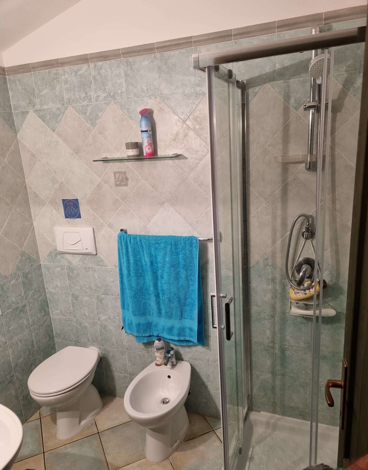sdb-douche-haut-standard.jpg