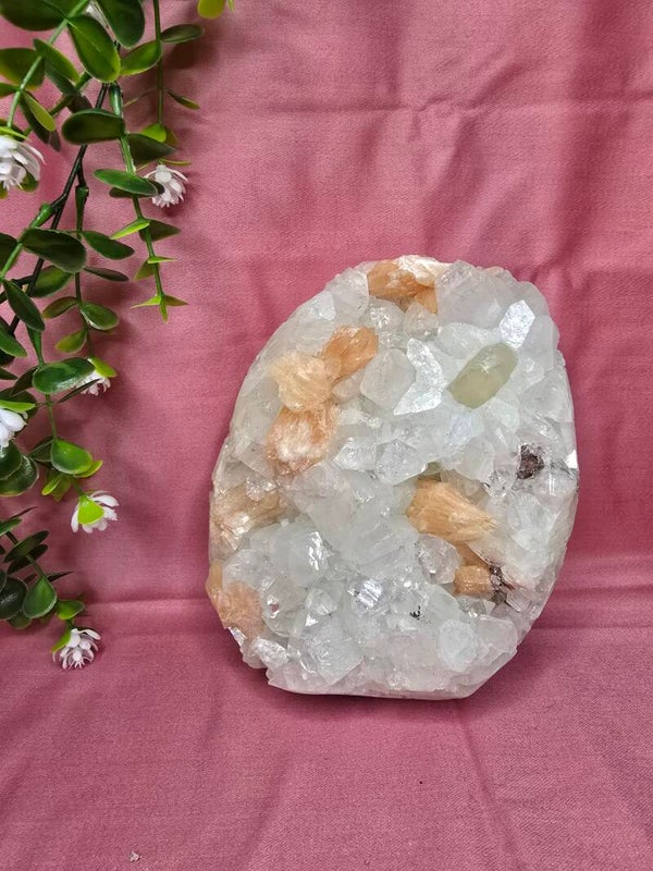 Apophylite met stilbiet