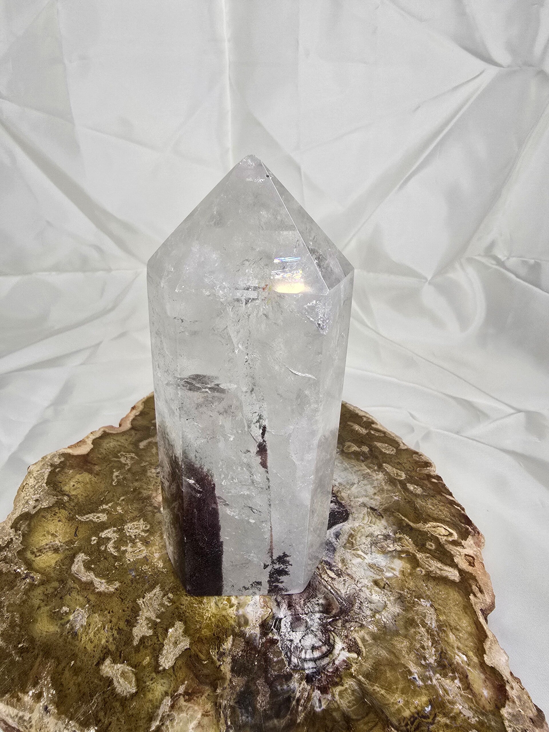 Bergkristal met lodelite toren