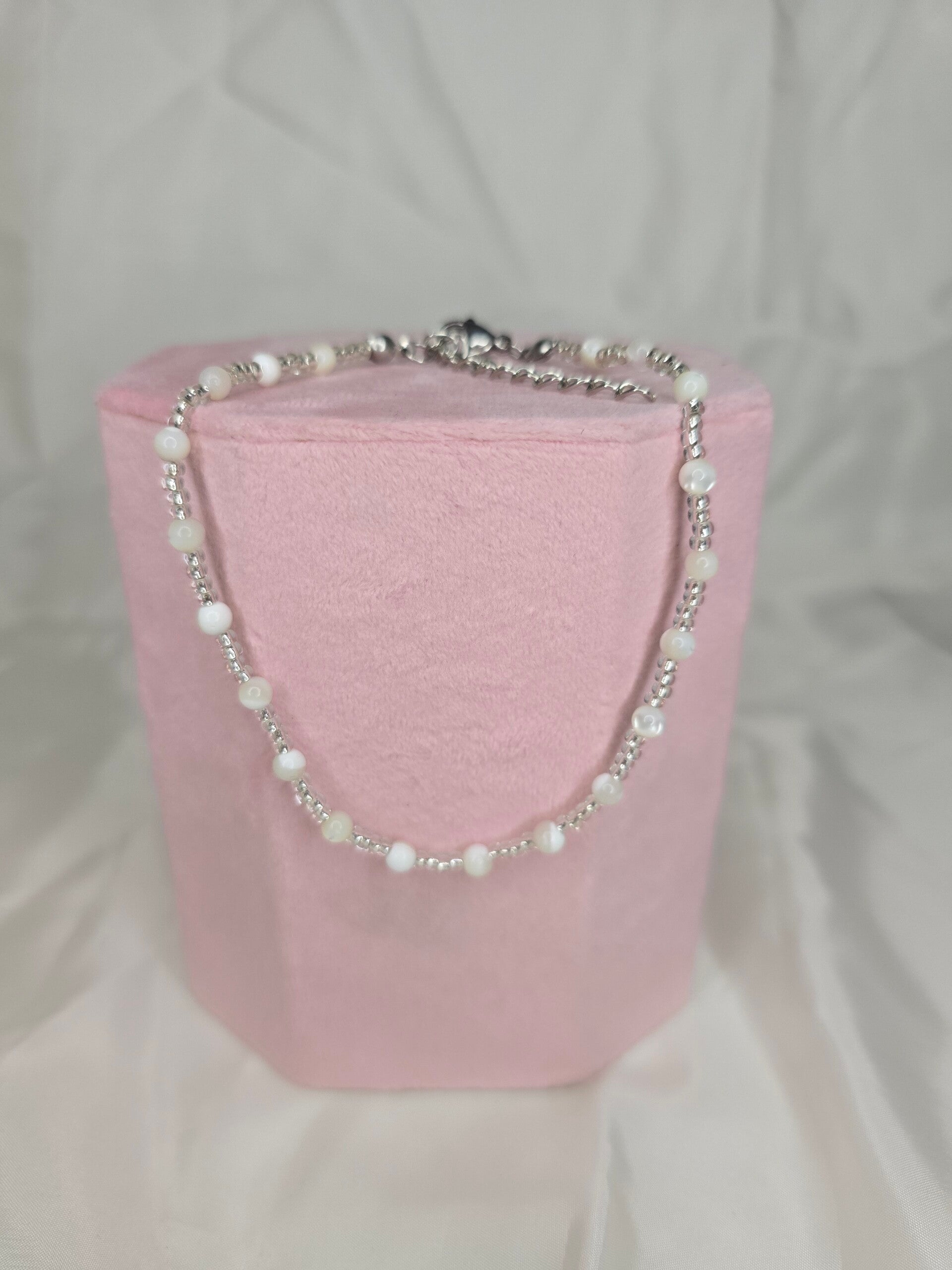 Parelmoer enkel armband