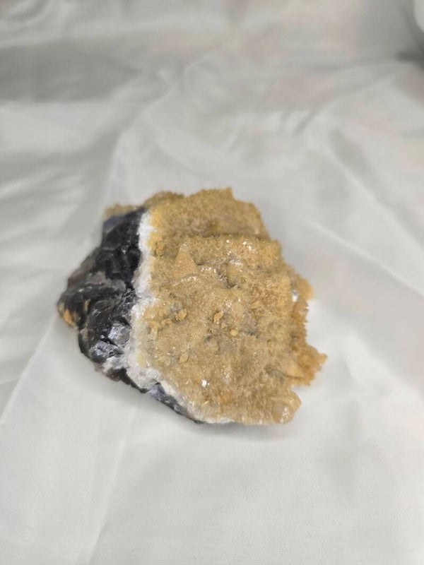 Paarse fluoriet met calciet