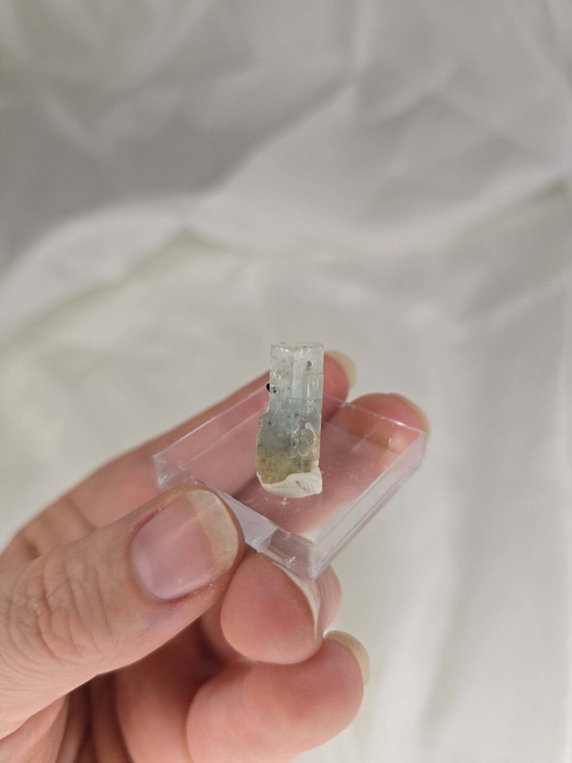 Aquamarijn met toermalijn kristal