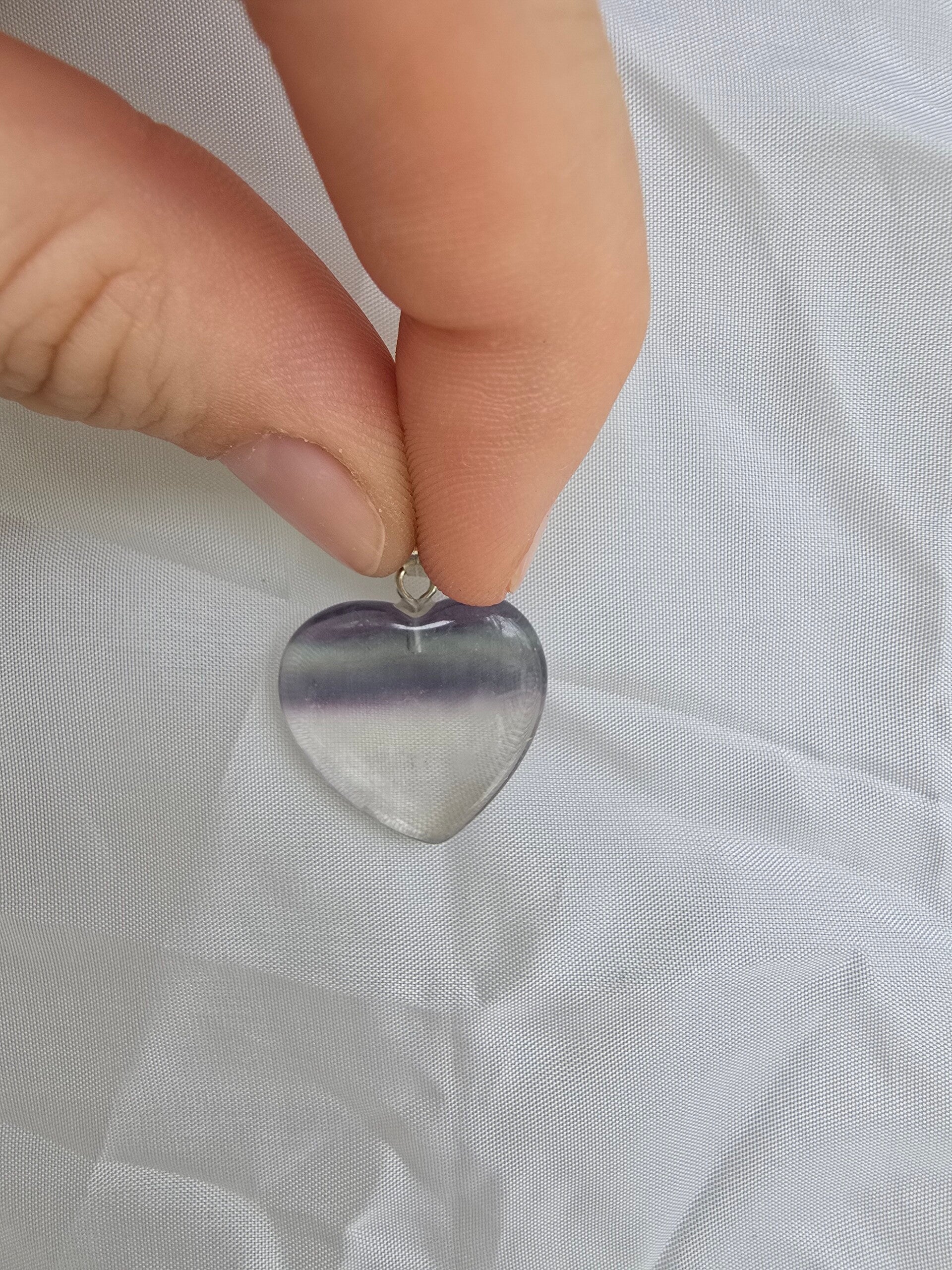 Fluoriet ketting bedel