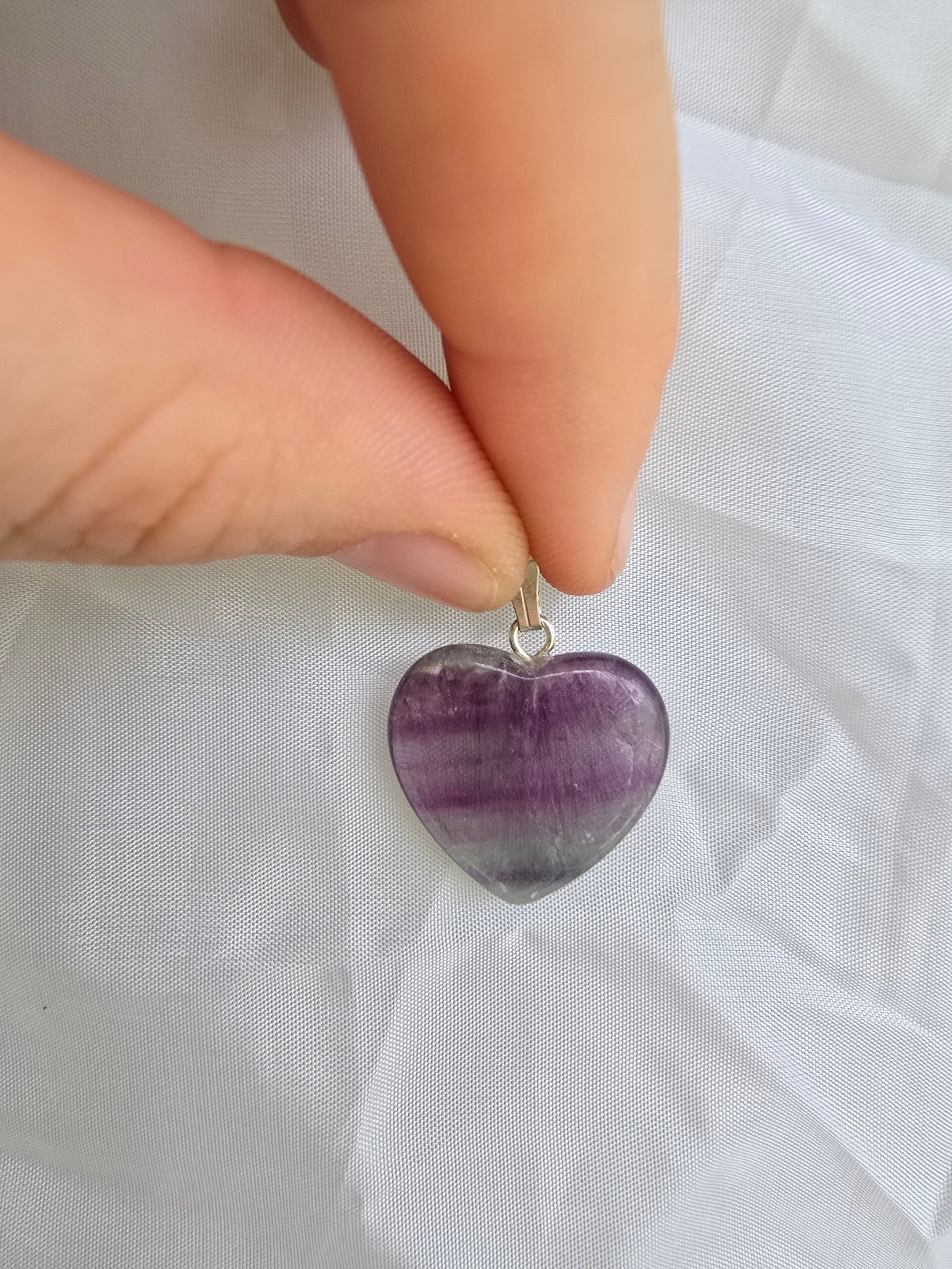 Fluoriet ketting bedel