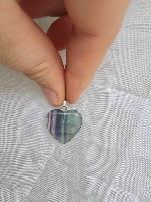 Fluoriet ketting bedel