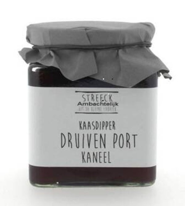 Handgemachter Käsedip mit Trauben, Portwein und Zimt