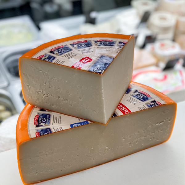 Finnischer Ziegenkäse vom Typ Gruyère