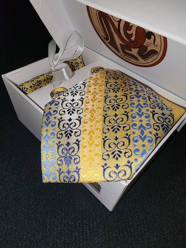 Delano Silk Floral Necktie Set.
