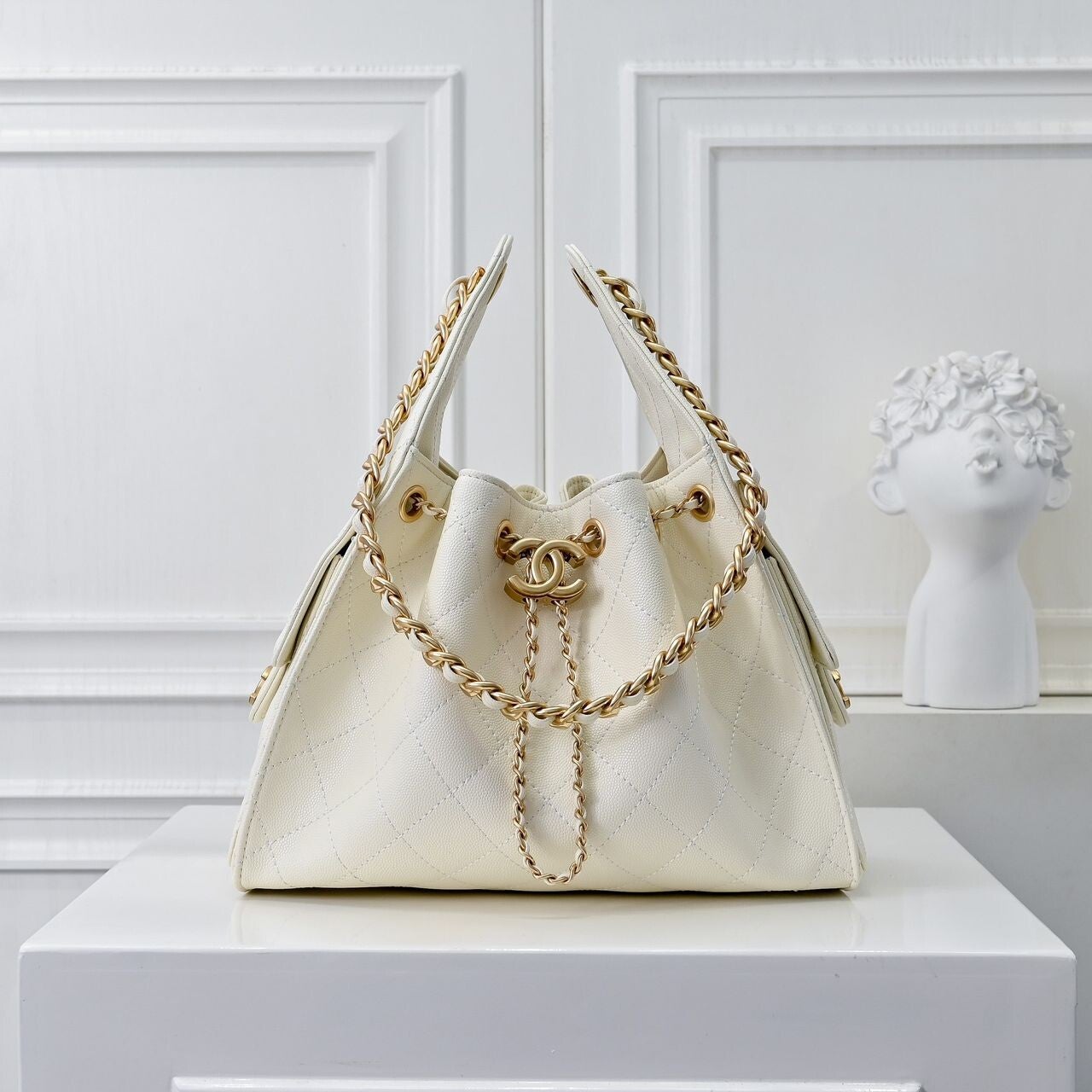 Calfskin Chanel 25 Small Handbag.