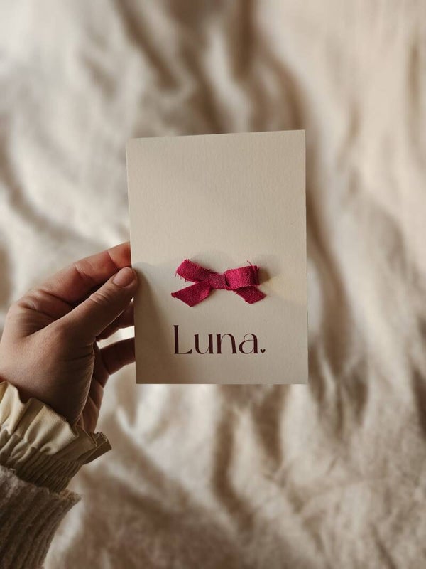 Uniek geboortekaartje met zachte tinten en elegant ontwerp