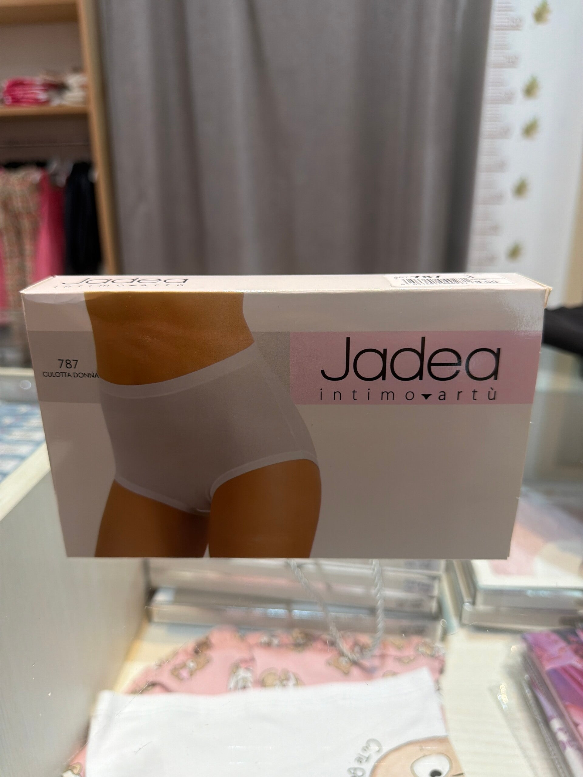 Mutande jadea