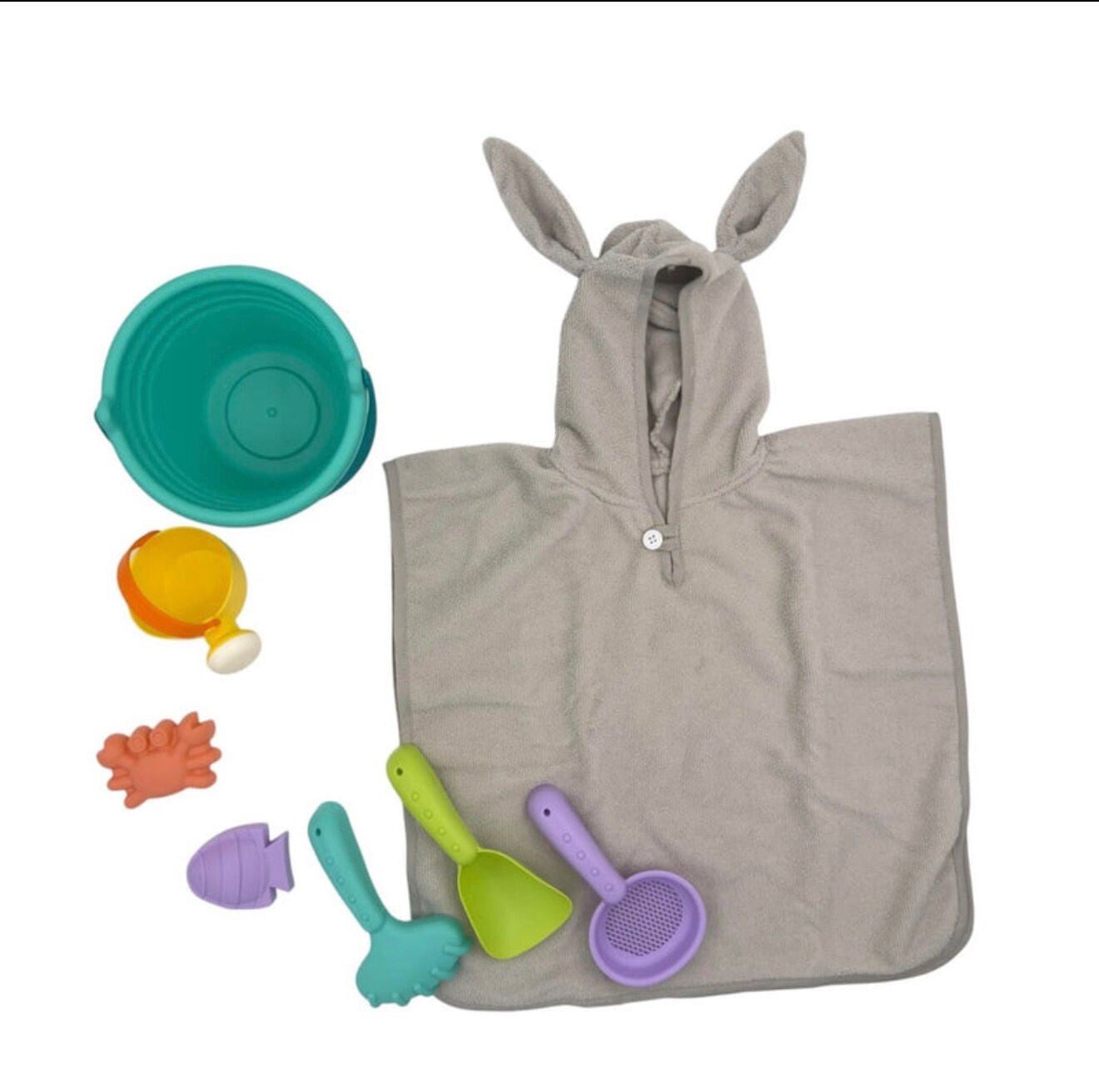 Secchiello con 7 giochi mare + Poncho