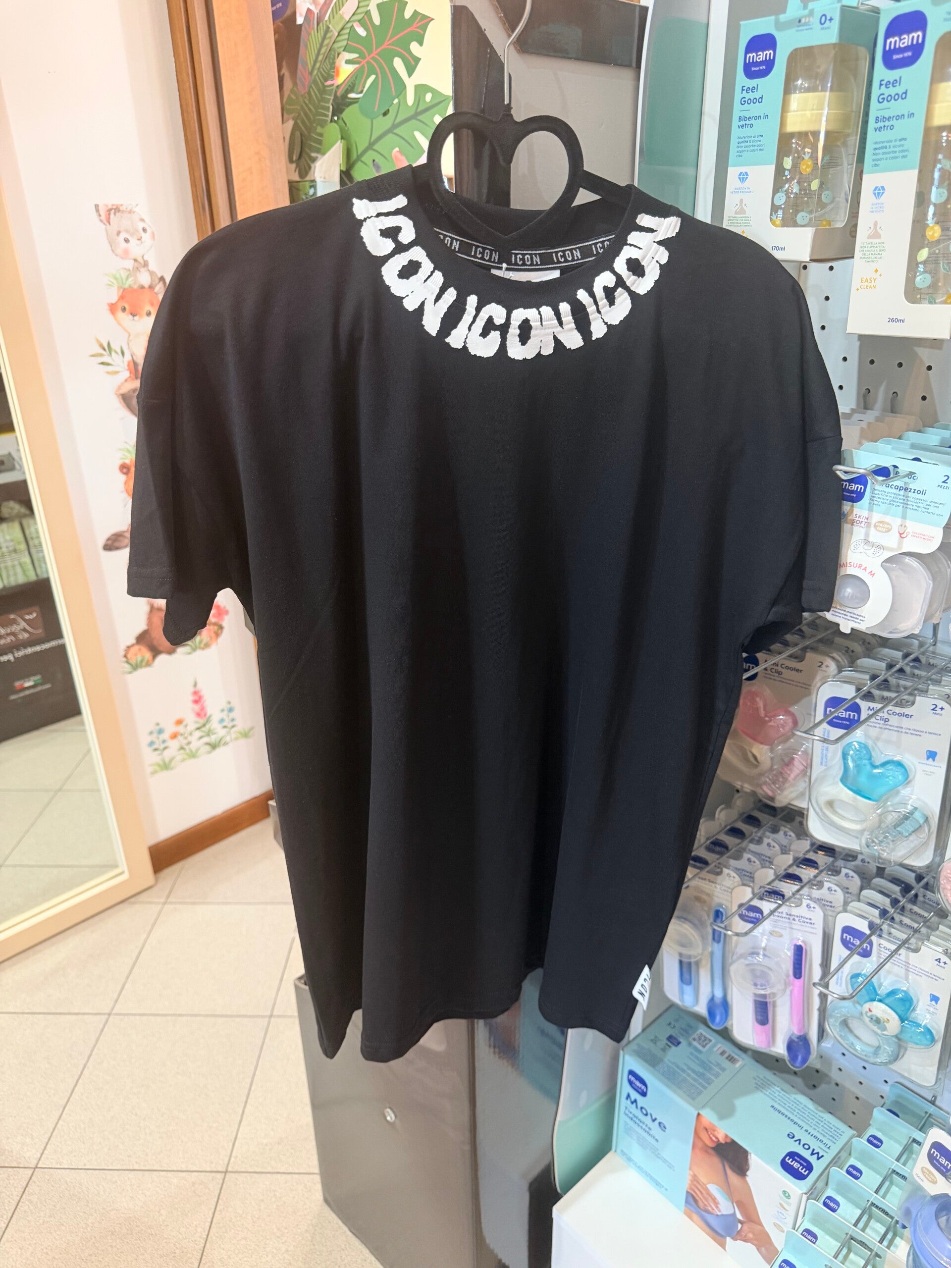 Maglia scritta collo