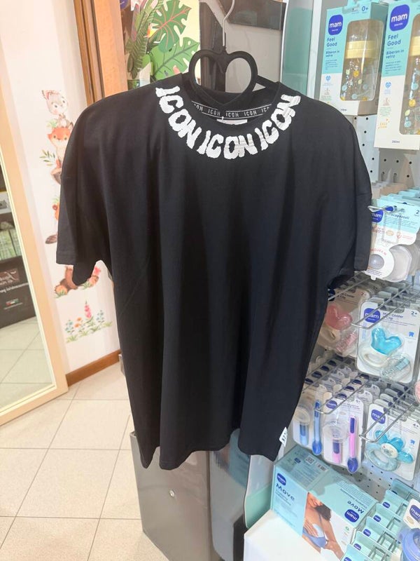 Maglia scritta collo