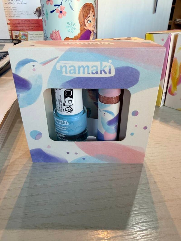 Set gloss smalto e tatuaggi