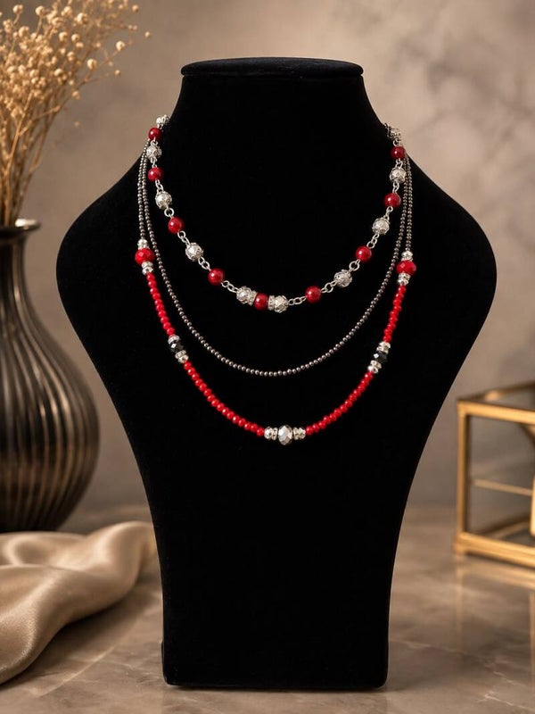 Collana Elegance Rosso & Argento – Triplo Giro con Perle Rosse