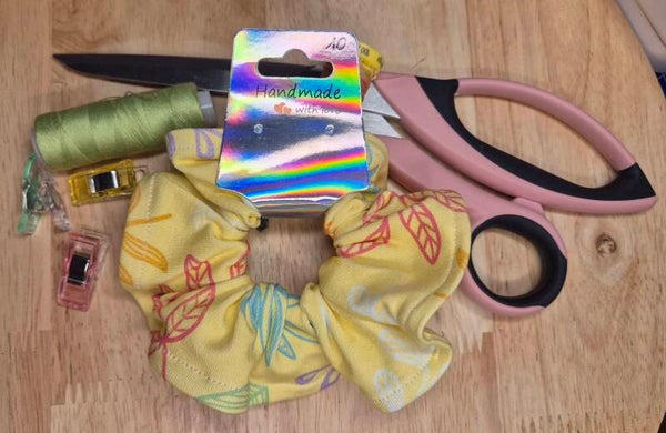 Scrunchie lemon garden