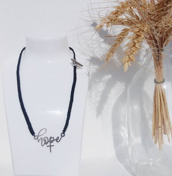 Collier hope