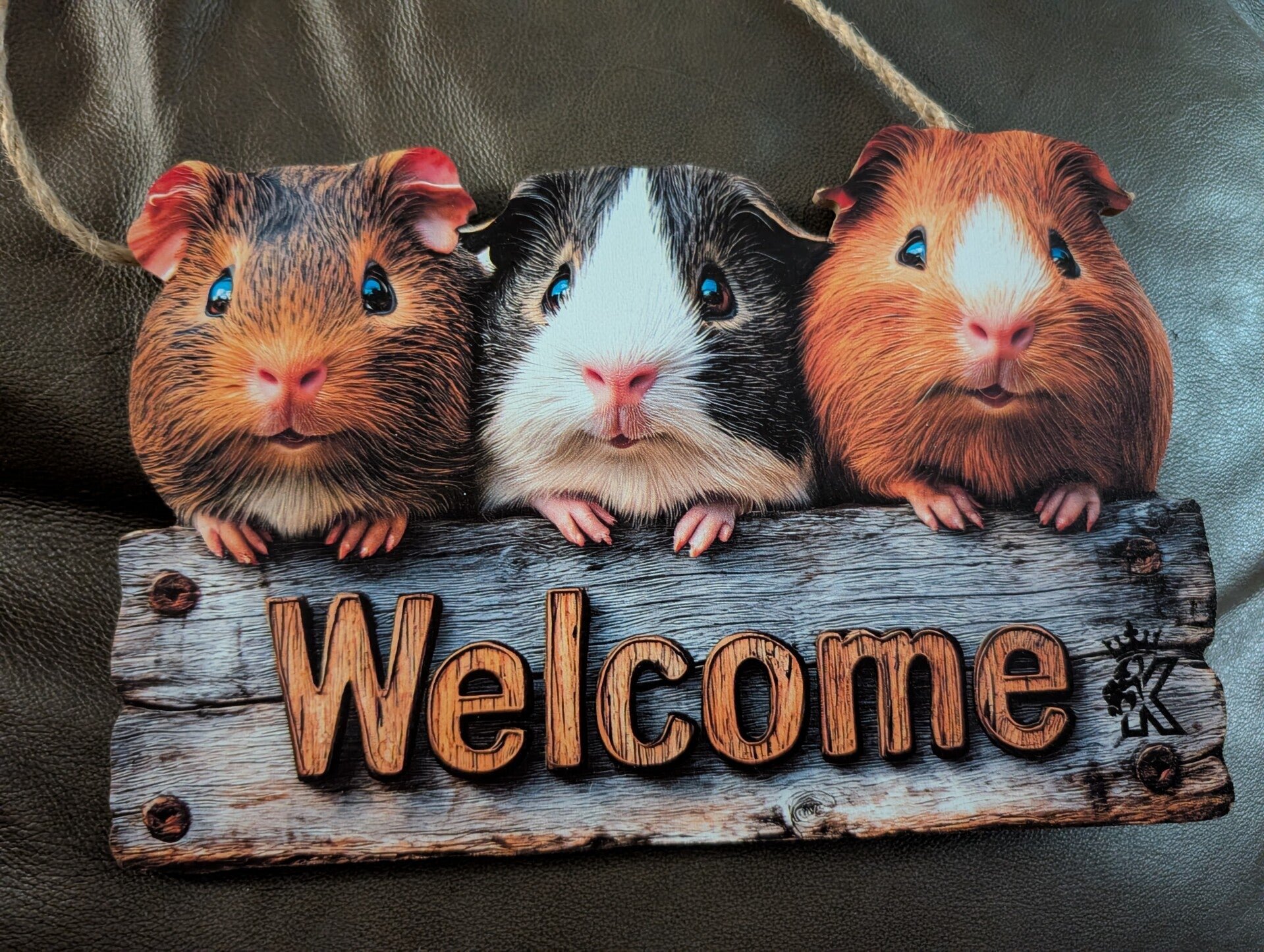 Wooden Guinea Pig Welcome Plaque