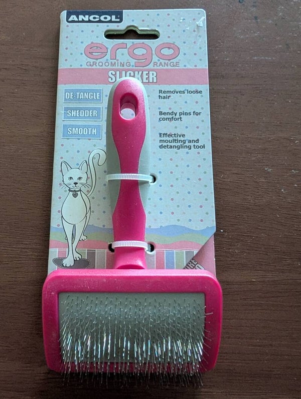 Ancol ergo slicker brush