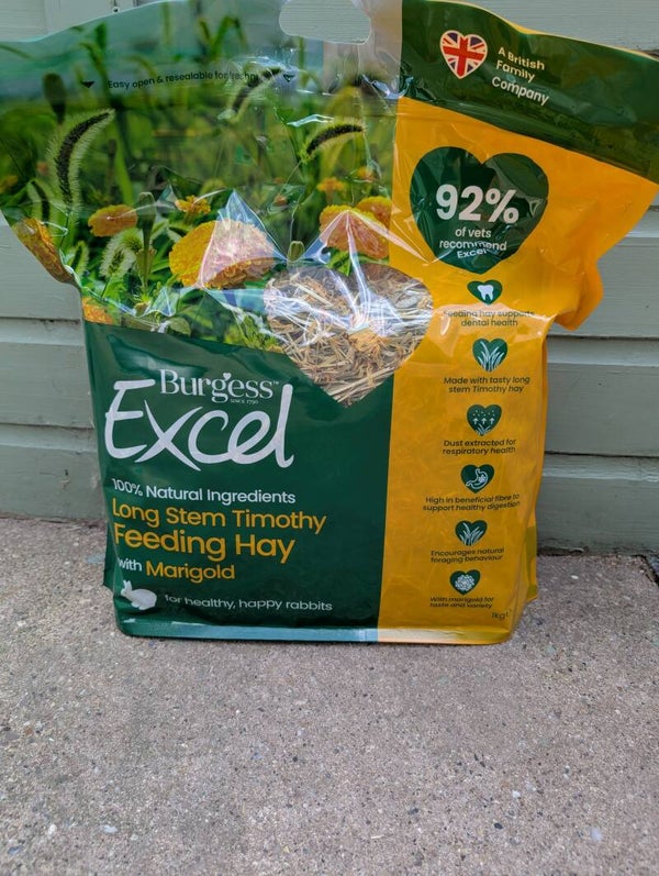 Burgess long stem hay with marigold