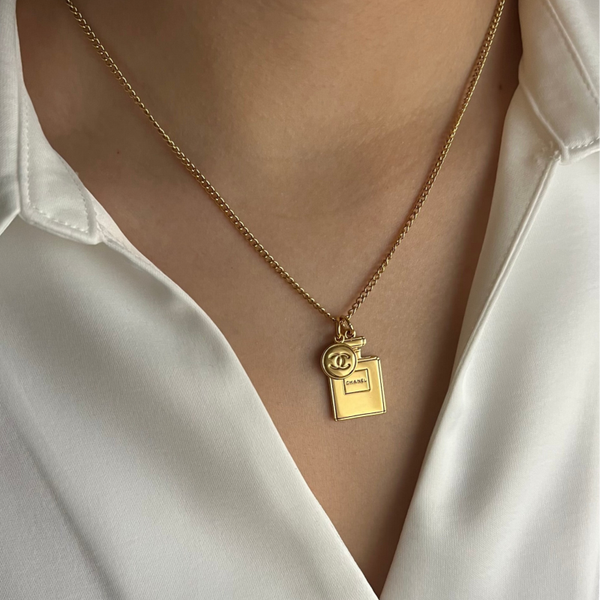 Chanel 2024 beauté collectable bottle logo | Necklace