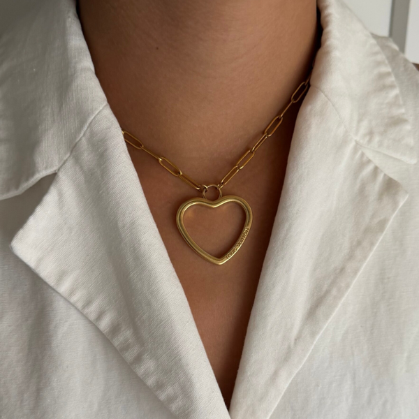 Louis Vuitton fine line heart keychain charm - Necklace